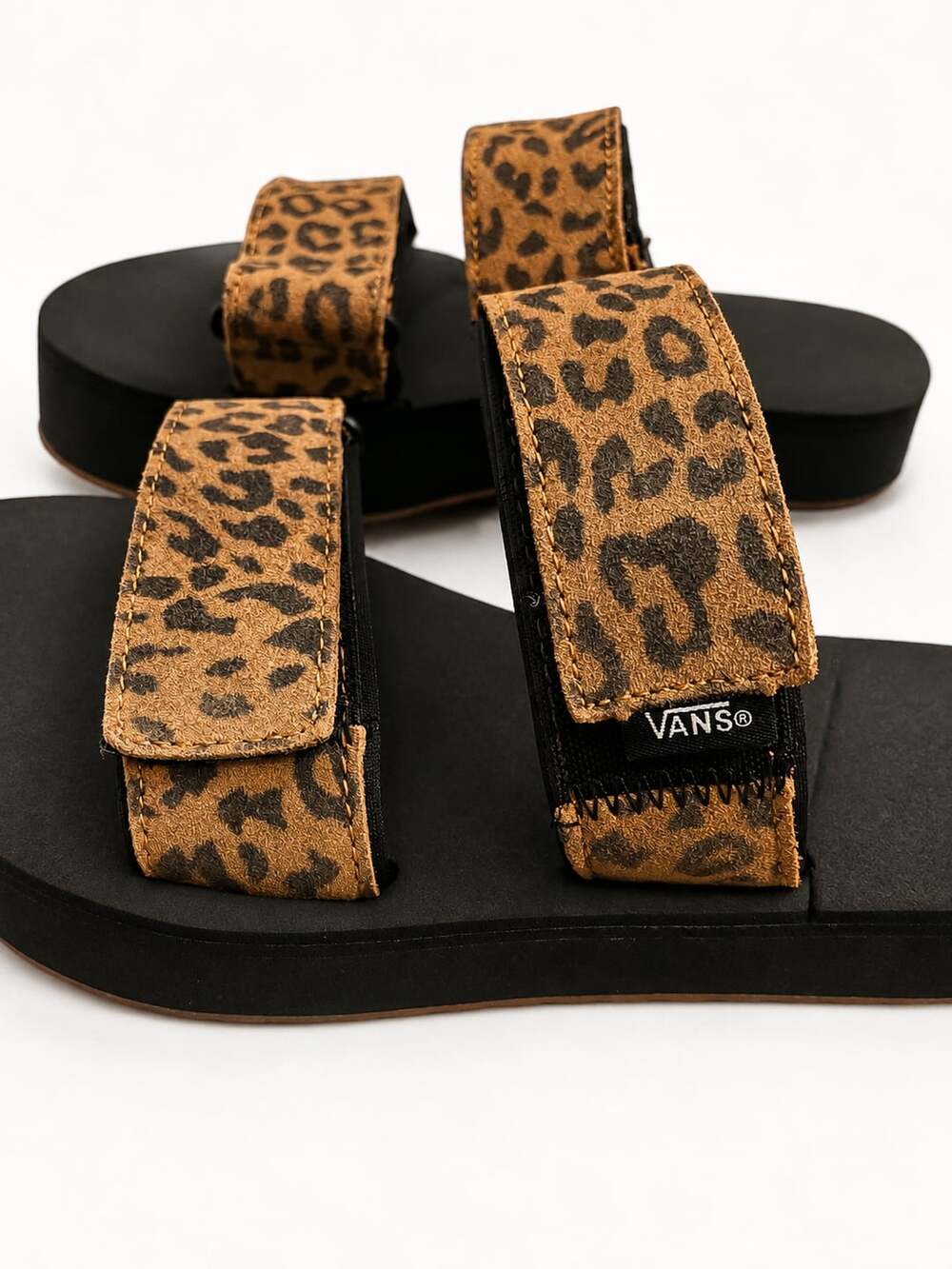 Vans Suede Leopard Cayucas Mega Platform Womens Slides